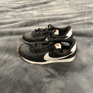 Nike Classic Black and White Trainers
